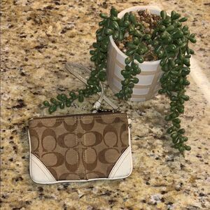 Vintage Signature C Coach Chic Brown and Cream Leather Patterned Wristlet